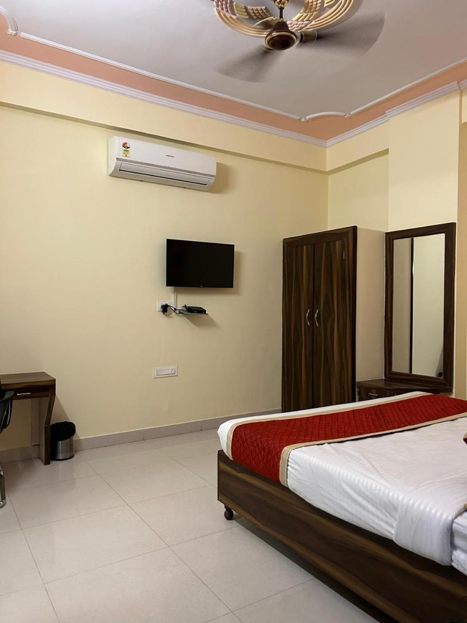Hotel Mahima Palace Τζαϊπούρ Εξωτερικό φωτογραφία