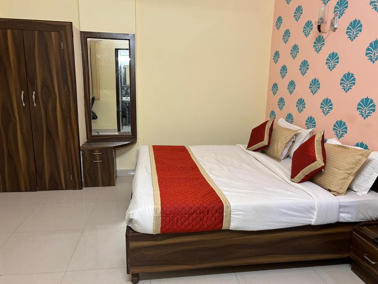 Hotel Mahima Palace Τζαϊπούρ Εξωτερικό φωτογραφία