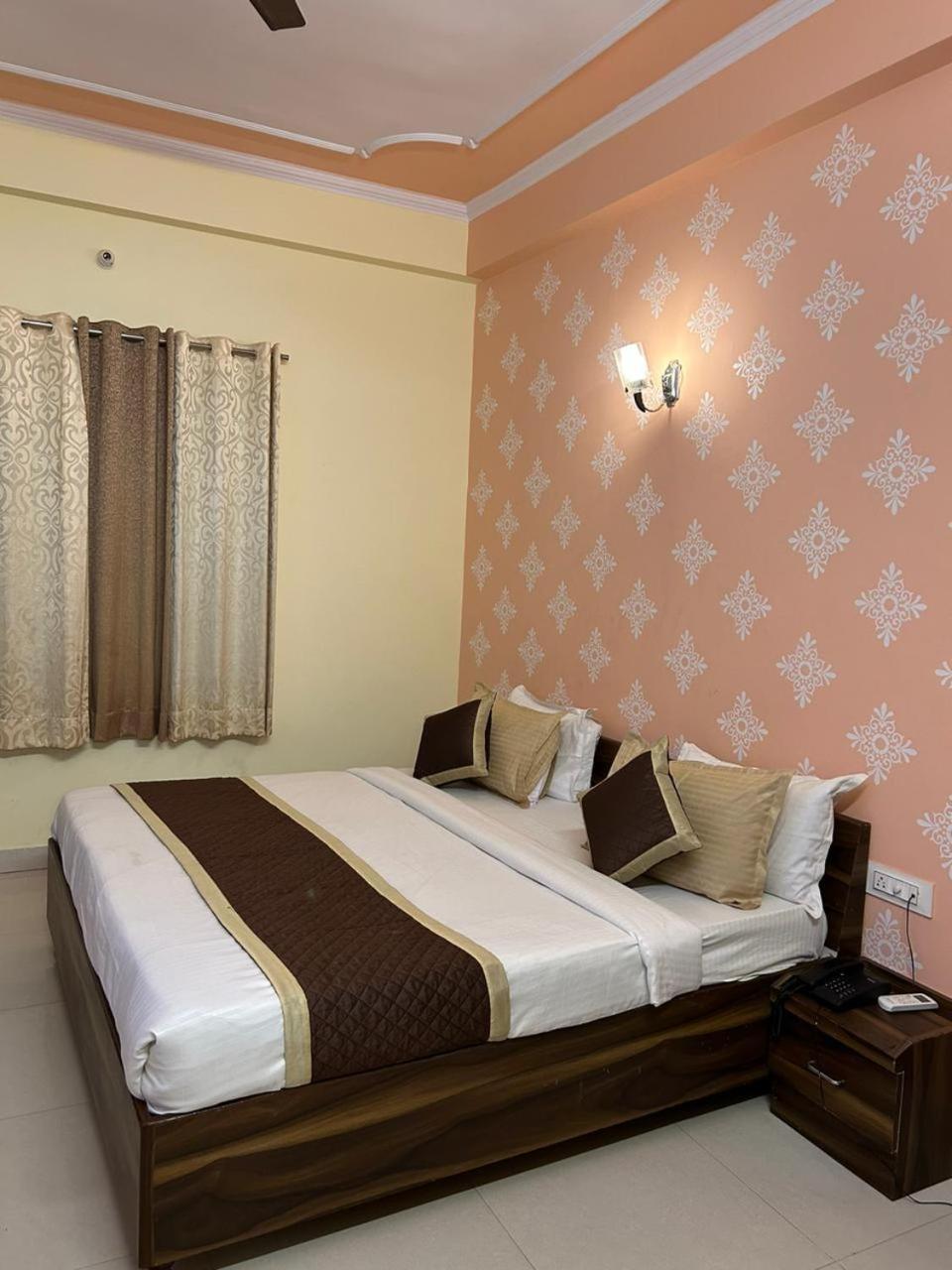 Hotel Mahima Palace Τζαϊπούρ Εξωτερικό φωτογραφία
