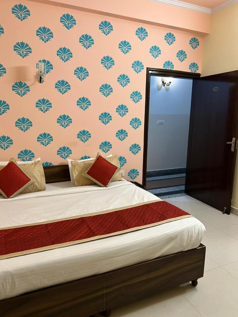 Hotel Mahima Palace Τζαϊπούρ Εξωτερικό φωτογραφία