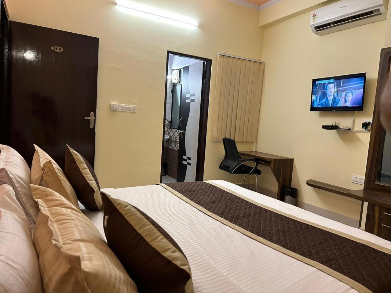 Hotel Mahima Palace Τζαϊπούρ Εξωτερικό φωτογραφία